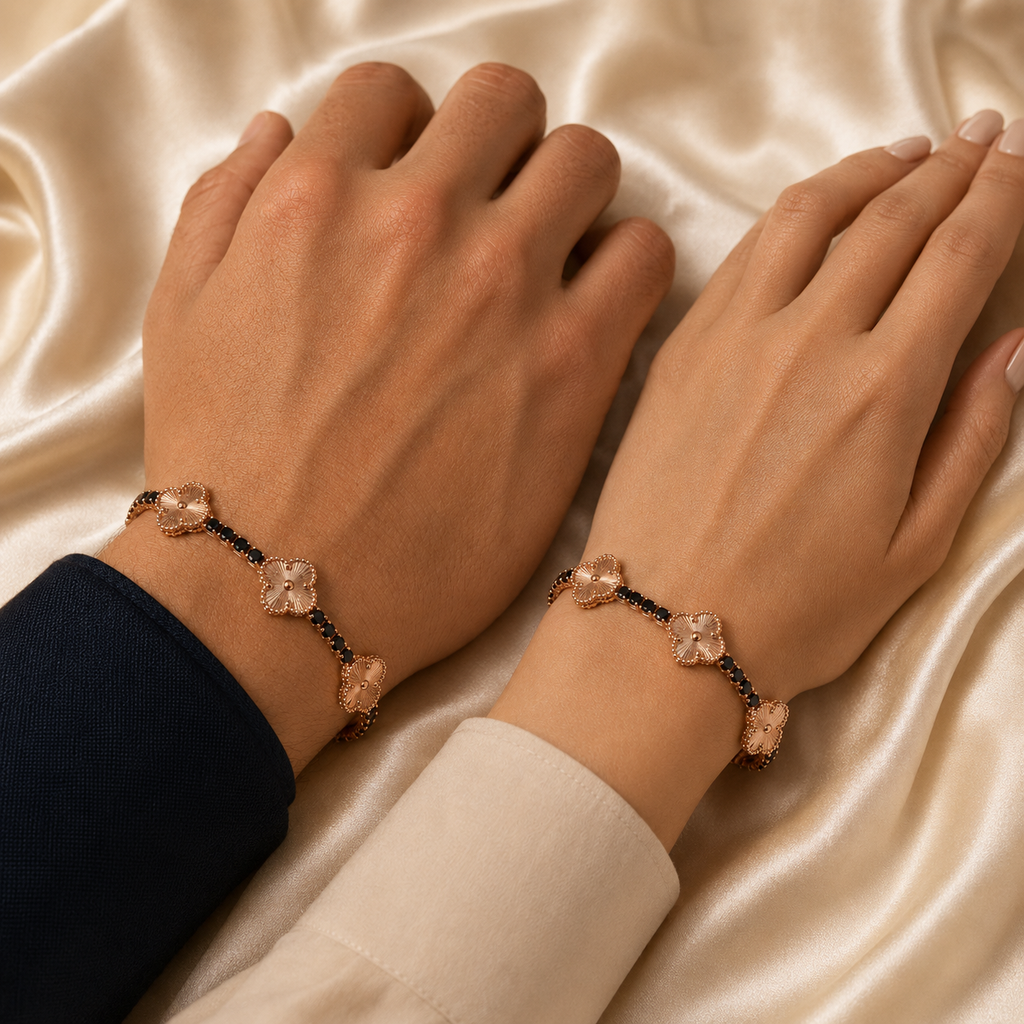 Pulsera Trébol black - Oro Laminado 18k